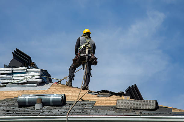 Professional Gutter Installation technician working in Coralville, IA